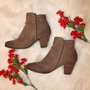 Beige Zip-up Booties